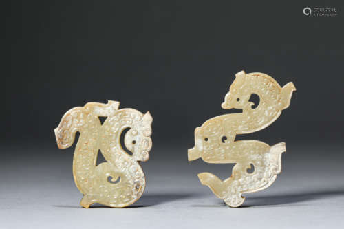 A Set of Jade S-Shaped Dragon Pendants