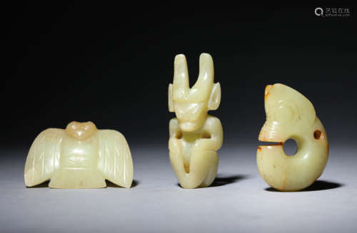 A Set of Jade Dragon , Bird and Figure Ornaments