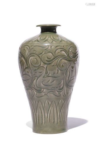 A Porcelain Yaozhou-Type Meiping Vase