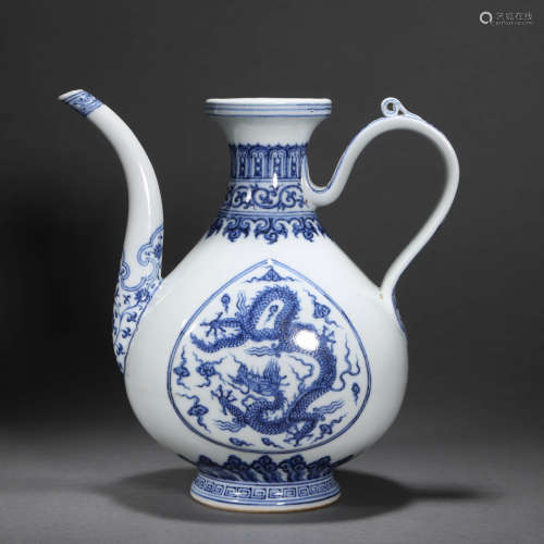 A BLUE AND WHITE DRAGON EWER