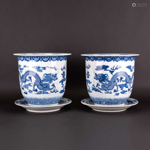 A PAIR OF CHINESE BLUE AND WHITE DRAGON FLOWER POT WITH UNDE...