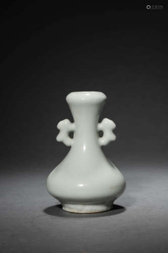A White-Glazed Handled Vase