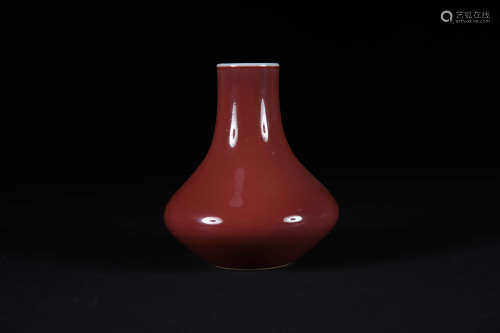 清中期 祭红釉胆瓶