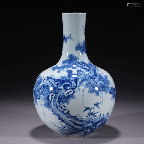 A BLUE AND WHITE VASE, TIANQIUPING