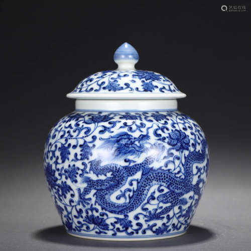 A BLUE AND WHITE DRAGON JAR AND COVER