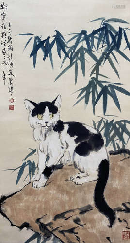 A CHINESE CAT PAINTING, INK AND COLOR ON PAPER, HANGING SCRO...