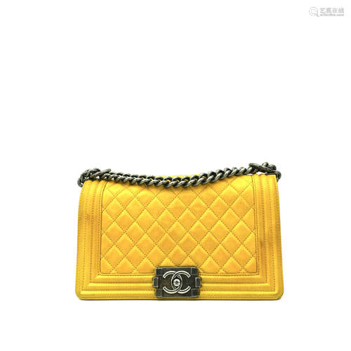 A CHANEL MEDIUM LEBOY BAG IN YELLOW CAVIAR LEATHER