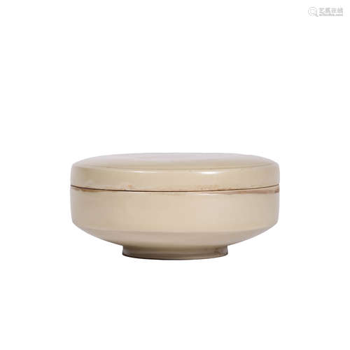 白瓷粉盒