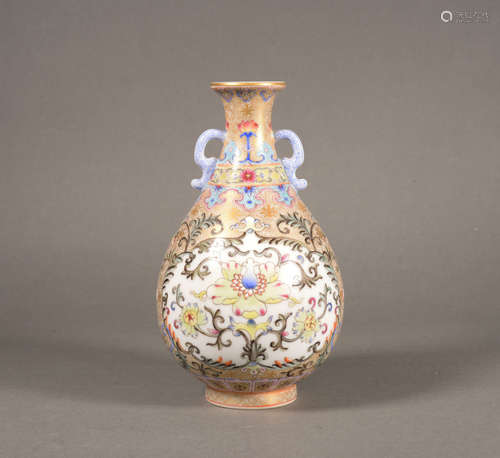 AN ENAMELLED INTERLOCKING LOTUS DOUBLE-EARED VASE