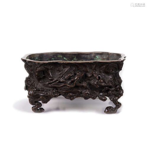 A CARVED 'DRAGON' BRONZE CENSER, REPUBLIC PERIOD