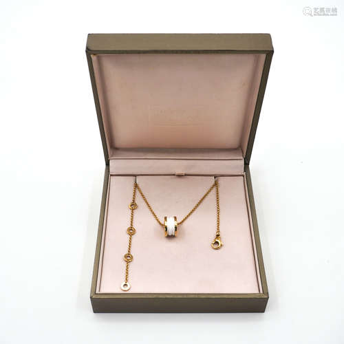 A BVLGARI B.ZERO1 NECKLACE IN ROSEGOLD