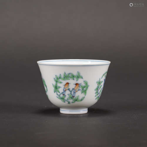 A DOUCAI 'BIRD' CUP, CHENGHUA MARK