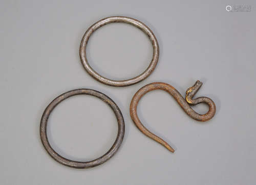 銅錯金銀雲紋門環 一對 連龍鈎 共三件