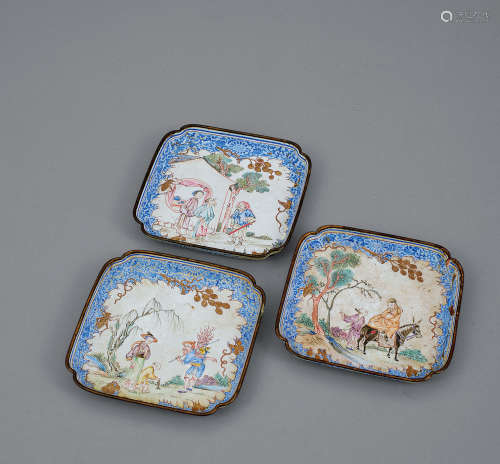 清中期 銅胎畫琺瑯人物方盤 三件