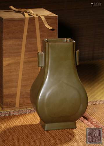 A TEADUST-GLAZED VASE,MARK AND PERIOD OF QIANLONG