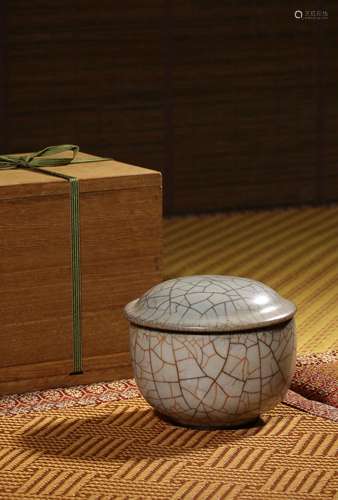 A GUANYAO BOWL,SONG DYNASTY