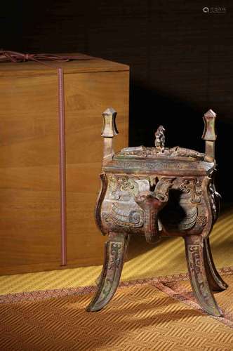 A BRONZE RITUAL FOOD VESSEL,12TH-11TH CT.BC