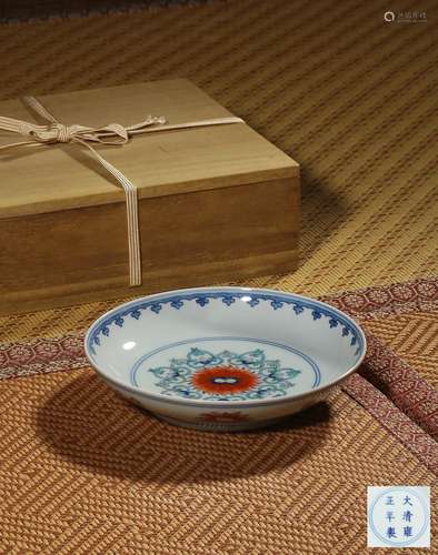 A DOUCAI‘FLOWER’DISH,MARK AND PERIOD OF YONGZHENG