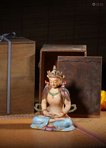 A FAMILLE-ROSE FIGURE OF AMITAYUS BUDDHA,QING DYNASTY