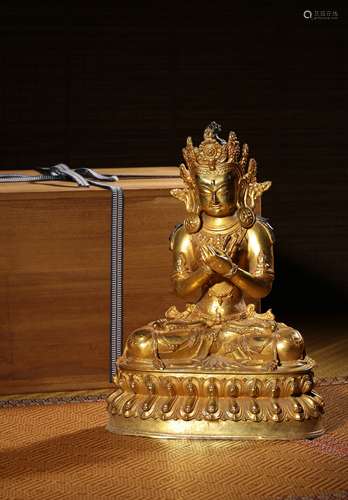 A GILT-BRONZE FIGURE OF SEATED AMITAYUS,QING DYNASTY