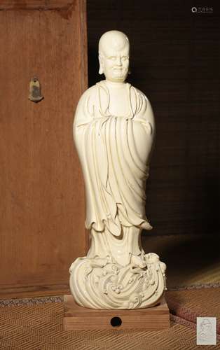 A DEHUA FIGURE OF DAMO,MING DYNASTY