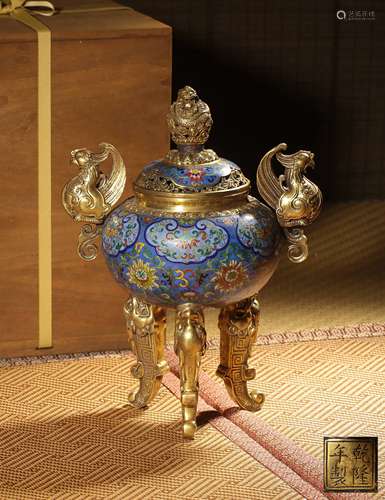 A  CLOISONNE ENAMEL TRIPOD CENSER,MARK AND PERIOD OF QIANLON...