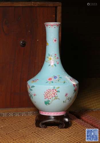 A TURQUOISE-ENAMELLED JAR,MARK AND PERIOD OF QIANLONG