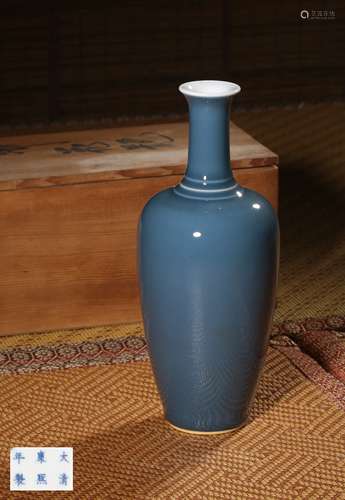 A CLAIR-DE-LUNE-GLAZED VASE,MARK AND PERIOD OF KANGXI