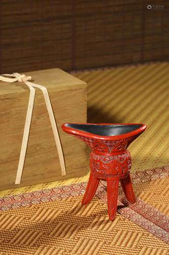 A CARVED CINNABAR LACQUER LIBATION CUP,QIANLONG PERIOD
