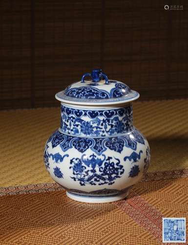 A BLUE AND WHITE JAE,MARK AND PERIOD OF QIANLONG