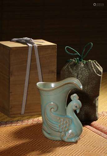 A LONGQUAN CELADON FLOWERPOT,SONG DYNASTY