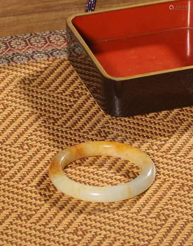 A WHITE JADE BANGLE,QING DYNASTY