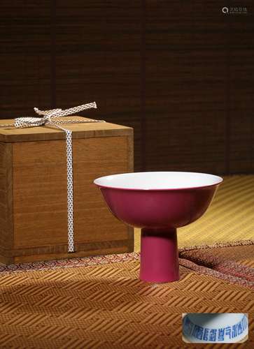 A ROUGE-GLAZED STEMBOWL,MARK AND PERIOD OF QIANLONG