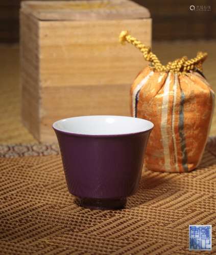 AN AUBERGINGE-GLAZED CUP,MARK AND PERIOD OF YONGZHENG