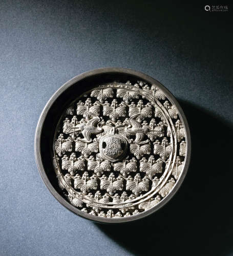 江戶時期 龜鈕蓬萊雙鶴透雕鏡