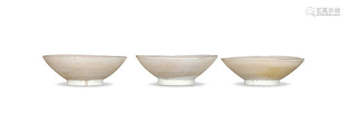 定窯白瓷碗三件