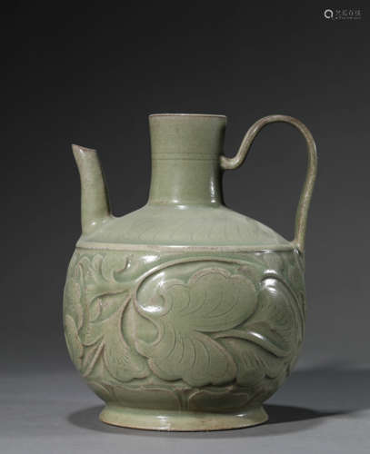 A Yaozhou Sgraffiato Ewer