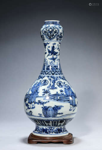 A Blue And White Figure Garlic-Head Vase