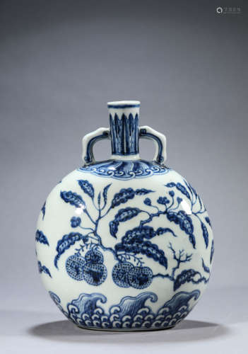 A Blue And White Litchi Moonflask