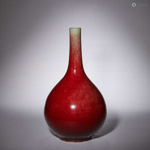 十八世纪 郎红釉长颈瓶