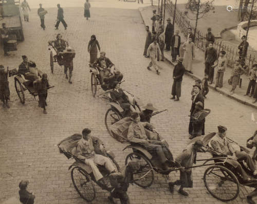 1944年摄制 美军游览中国小镇照片 银盐纸基 1张带框