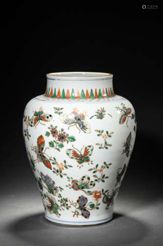 A FAMILLE VERTE 'HUNDRED-BUTTERFLIES' JAR