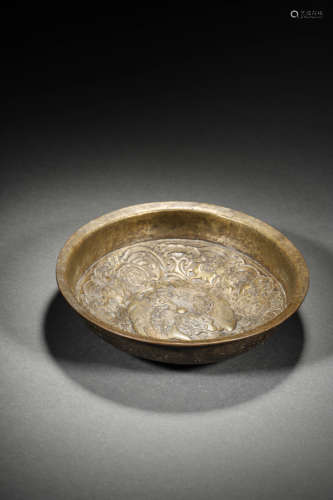 A BRONZE INCISED MYTHICAL-FISH DRAGON PLATE