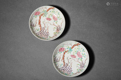 A PAIR OF FAMILLE ROSE FLORAL PLATE PLATES, GUANGXU MARK