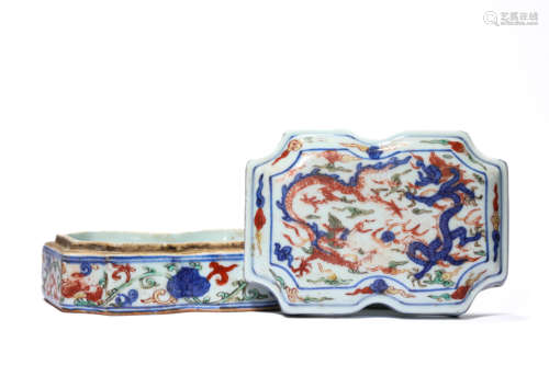 A Porcelain Wucai Dragon Box and Cover