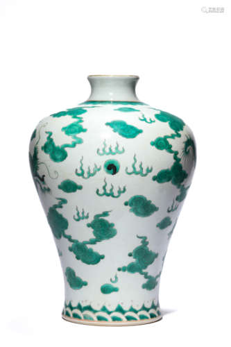 A Porcelain Dragong Meiping Vase