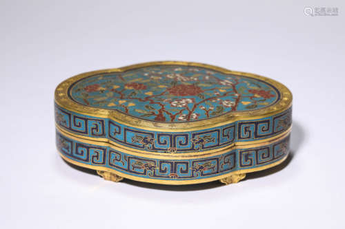 A Cloisonne Enamel Floral Box and Cover