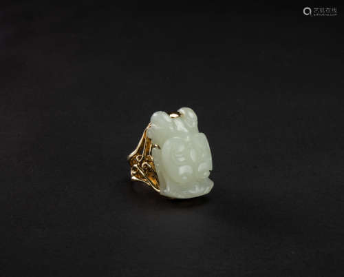 A Fine White Jade Carved ‘Dragon Head’