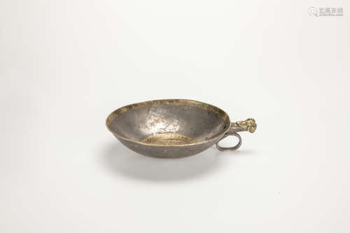 Tang Dynasty-A Bold Rare Gilt-Silver Handled Cup