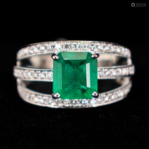 18K WHITE GOLD NATURAL EMERALD BERYL AND DIAMOND RING WITH C...
